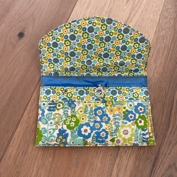 Vera Bradley Magnetic Closure Wallet Clutch - Picture 3 of 11